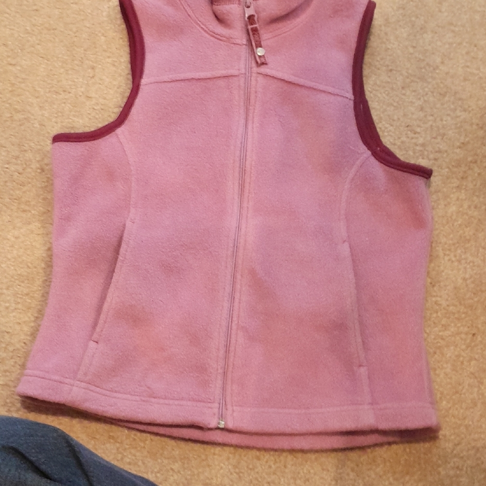 REI Girls Deep Pinky-purple Fleece Tank with Maroon Trim, Size M (8/10)